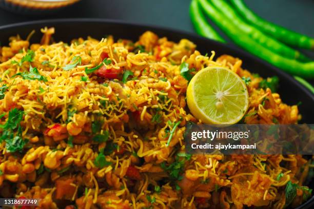 bhel or bhelpuri, chat item, india - quick meal stock pictures, royalty-free photos & images