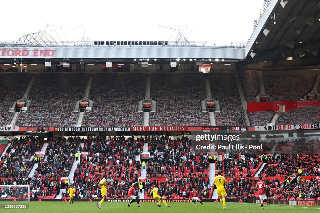 Manchester United v Fulham - Premier League