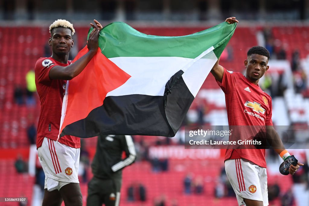 Manchester United v Fulham - Premier League