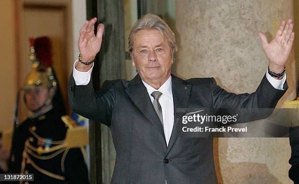 Alain Delon arrives to attend a state dinner honouring visiting Chinese President Hu Jintao at Elysee Palace on November 4, 2010 in Paris, France. At...