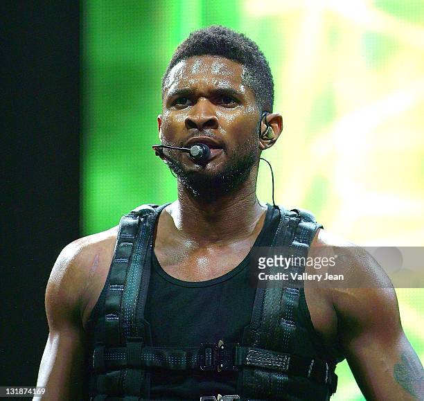 Usher performs during the OMG Tour at BankAtlantic Center on April 27, 2011 in Sunrise, Florida.