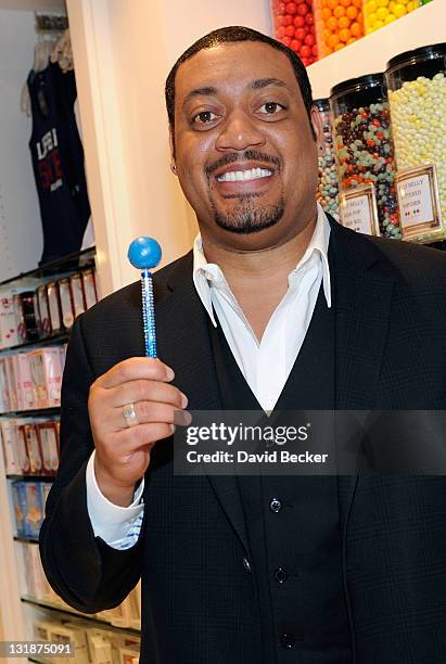 Actor Cedric Yarbrough appears at the Sugar Factory at Paris Las Vegas on March 19, 2011 in Las Vegas, Nevada.