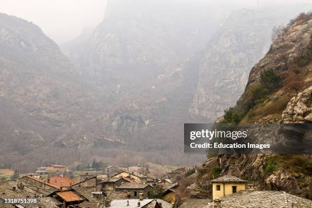 29 Donnas Italy Stock Photos High Res Pictures And Images Getty Images 29-donnas-italy-stock-photos-high-res-pictures-and-images-getty-images