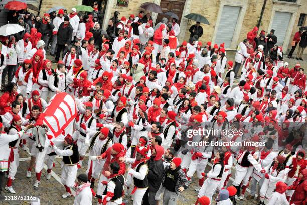 Lu bove finto' The fake bull. Offida. Marche. Italy.