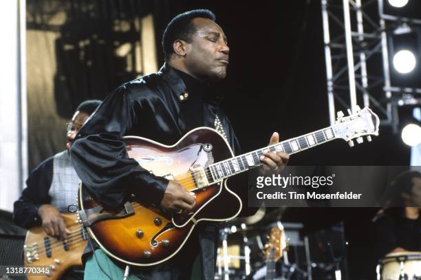 George Benson performs at Shoreline Amphitheatre on June 14, 1997 in Mountain View, California.