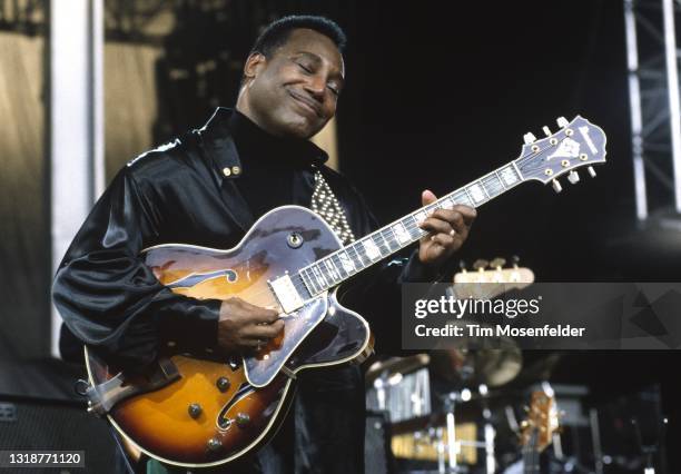 George Benson performs at Shoreline Amphitheatre on June 14, 1997 in Mountain View, California.