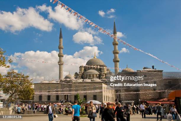 Yeni Valide Mosque Photos and Premium High Res Pictures Getty Images