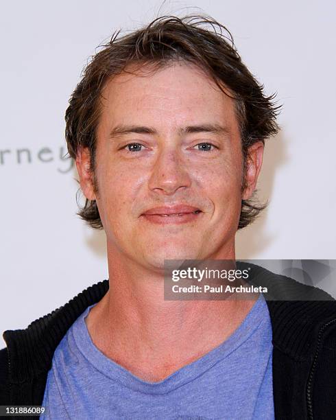 Actor Jason London arrives at "The Putt Putt Syndrome" premiere at The Culver Plaza Theaters on June 3, 2011 in Los Angeles, California.