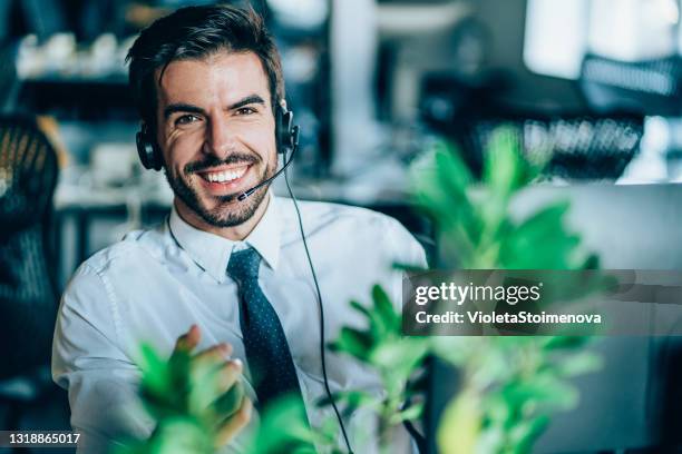 callcenter medewerker. - call center agents stockfoto's en -beelden