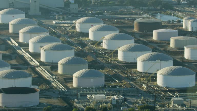 Oil Storage Shell 943 Us Oil Storage Stock Videos, Footage, & 4K Video Clips - Getty Images