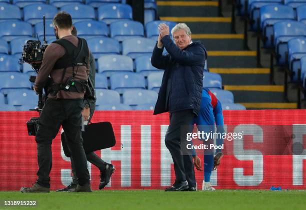 Roy Hodgson, Manager of Crystal Palace applauds the fans after the Premier League match between Crystal Palace and Arsenal at Selhurst Park on May...