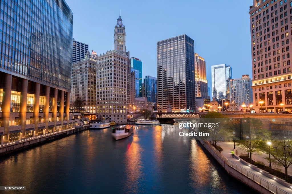 Downtown Chicago Skyscraper Cityscape at Dusk, Illinois