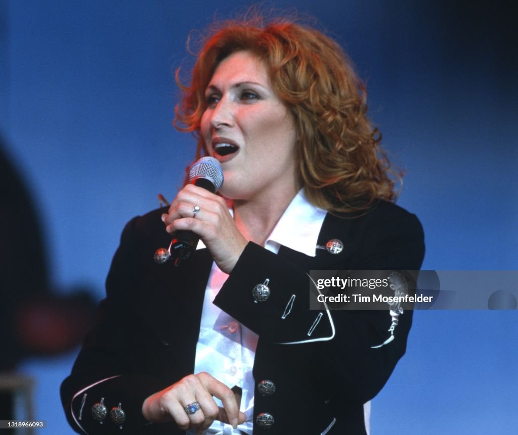 Jo Dee Messina In Concert - Mountain View CA 1997