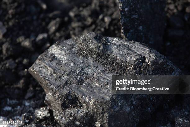 a large block of mined coal - anthracite coal stock pictures, royalty-free photos & images