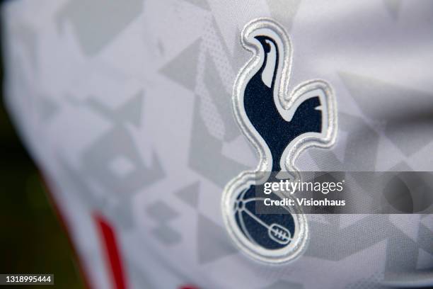 Tottenham hotspur logo hi-res stock photography and images - Alamy