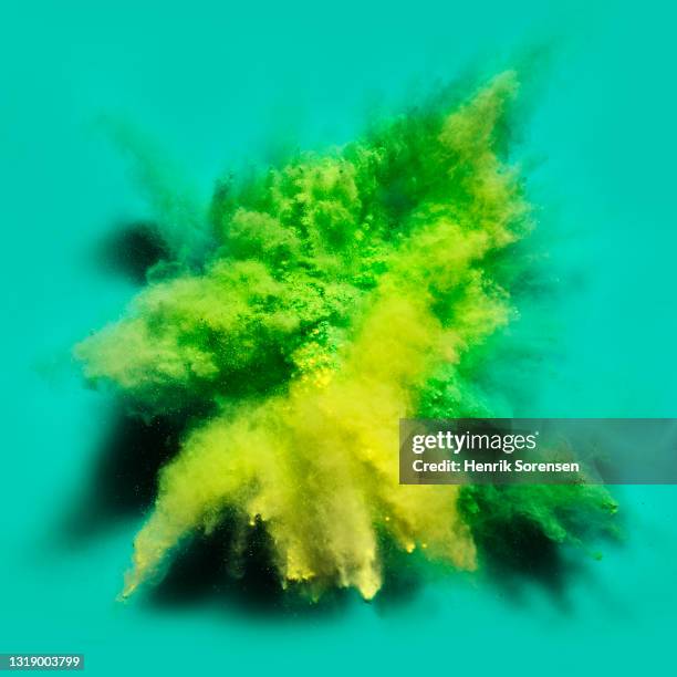Exploding Staining Powder Paint Powder Explosion Photos and Premium High Res Pictures - Getty Images