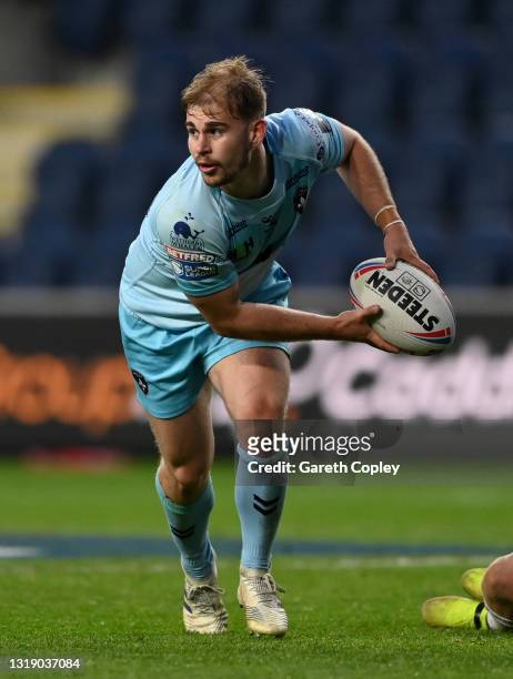 Josh Eaves of Wakefield during the Betfred Super League match between Leeds Rhinos and Wakefield Trinity at Emerald Headingley Stadium on May 14,...
