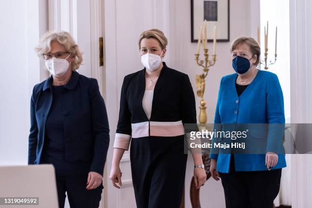 German Chancellor Angela Merkel arrives together with outgoing Families Minister Franziska Giffey and Justice Minister Christine Lambrecht for an...