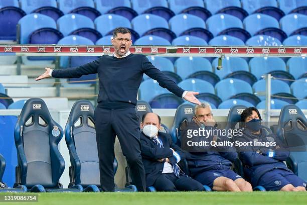 Sergio Conceicao, Head Coach of FC Porto reacts during the Liga NOS match between FC Porto and Belenenses SAD at Estadio do Dragao on May 19, 2021 in...