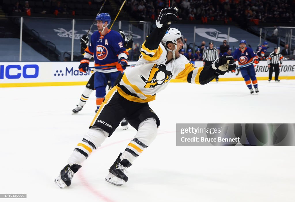 Pittsburgh Penguins v New York Islanders - Game Three