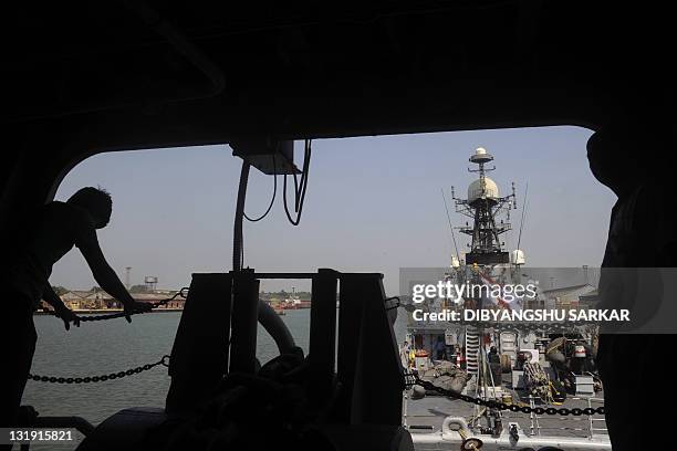 Ins Karmuk Crest 69 Military To Civilian Silhouette Stock Photos, High-Res Pictures, and ...