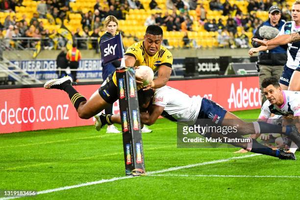 Julian Savea of the Hurricanes during the round two Super Rugby Trans-Tasman match between the Hurricanes and the Melbourne Rebels at Sky Stadium on...