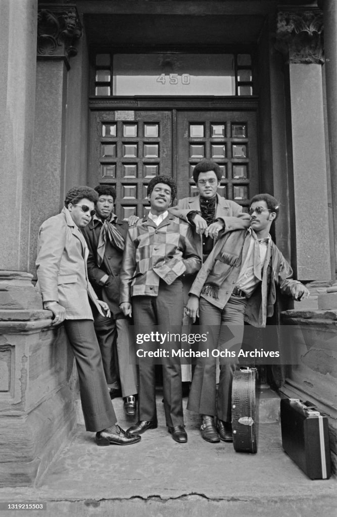 American soul group The Chi Lites (Creadel 'Red' Jones , Marshall... News Photo Getty Images