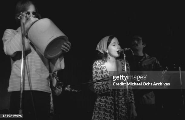 The Jim Kweskin Jug Band performing live at an unspecified venue, location unspecified, circa 1965.