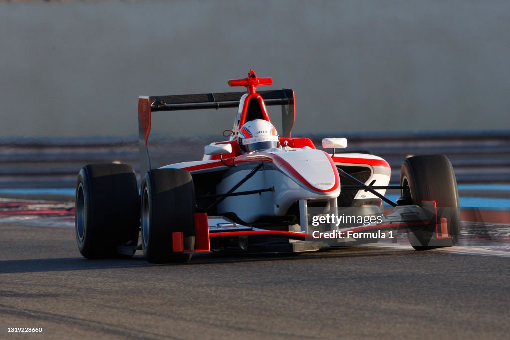 Series Launch..Paul Ricard. France..Tuesday 17th November 2009. .Sam ...