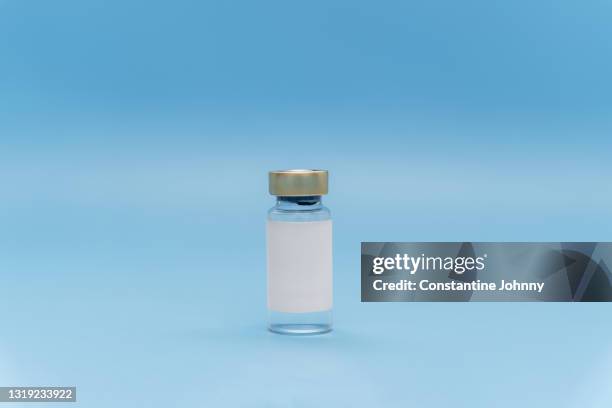 vial with empty label - medicinflaska bildbanksfoton och bilder
