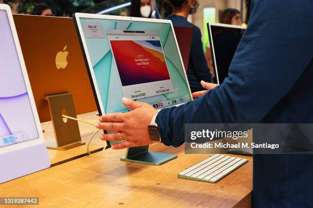 Apple Computer Com New Apple Computer Photos and Premium High Res Pictures - Getty Images