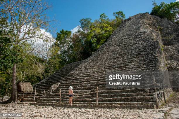 nohoch mul pyramid in cobá, mexico - human pyramid ストックフォトと画像