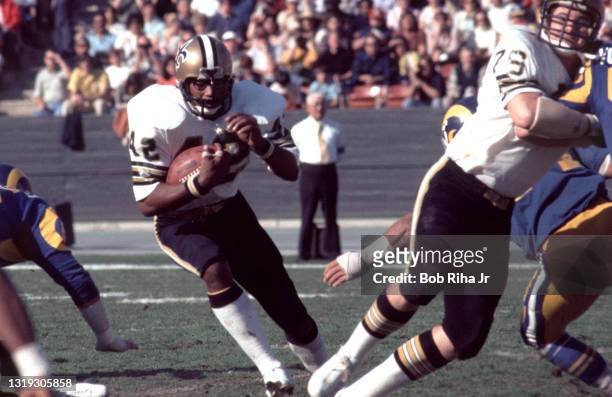 New Orleans Saints RB Chuck Muncie on a short gain against Los Angeles Rams, October 30, 1977 in Los Angeles, California.