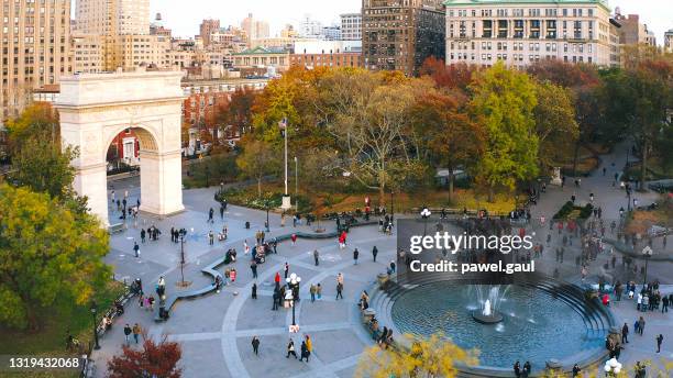 de vierkante park luchtmening van washington de stad van new york - washington square park stockfoto's en -beelden