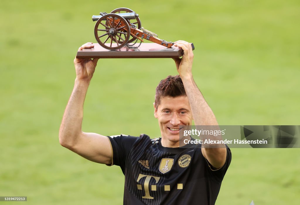 FC Bayern Muenchen v FC Augsburg - Bundesliga