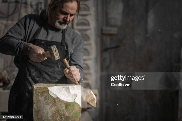 71 Male Sculptor Working On Statue In Art Studio Stock Photos, High-Res ...