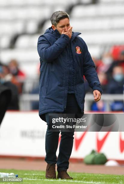 Sunderland manager Lee Johnson reacts dejectedly during the Sky Bet League One Play-off Semi Final 2nd Leg match between Sunderland and Lincoln City...