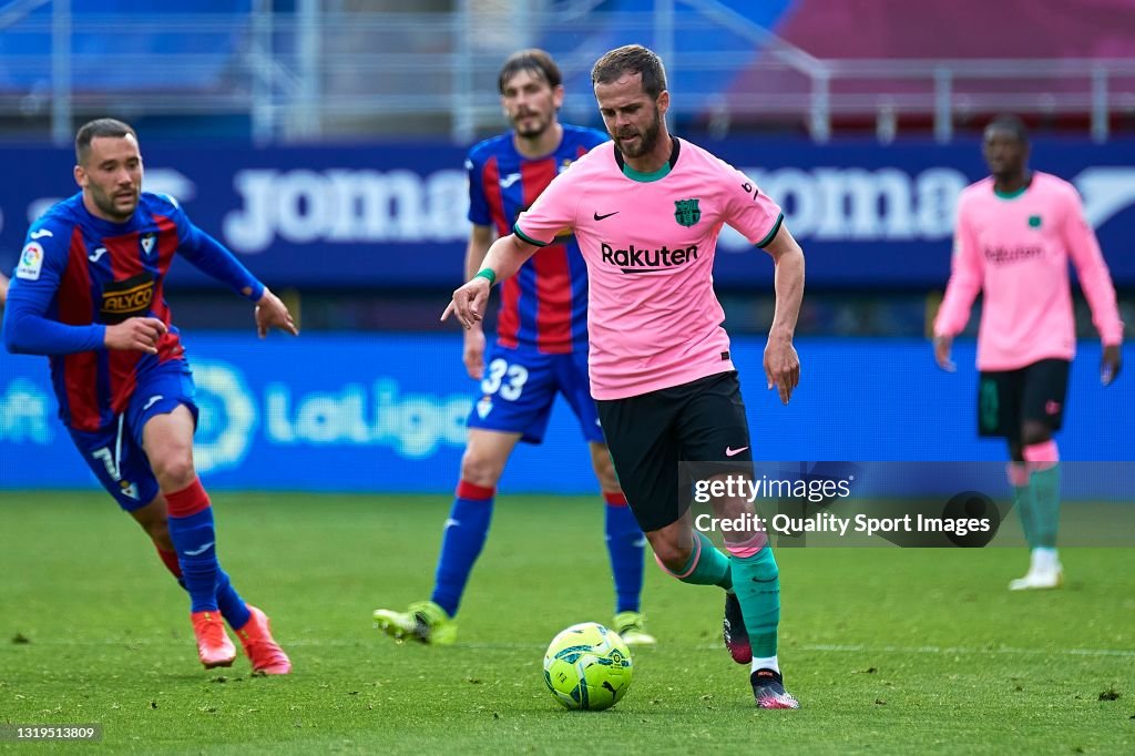 SD Eibar v FC Barcelona - La Liga Santander