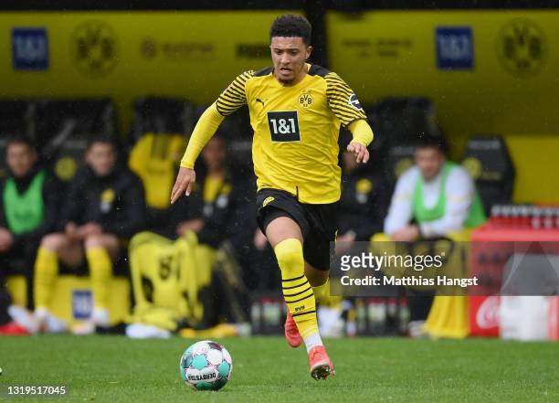 Jadon Sancho of Dortmund controls the ball during the Bundesliga match between Borussia Dortmund and Bayer 04 Leverkusen at Signal Iduna Park on May...