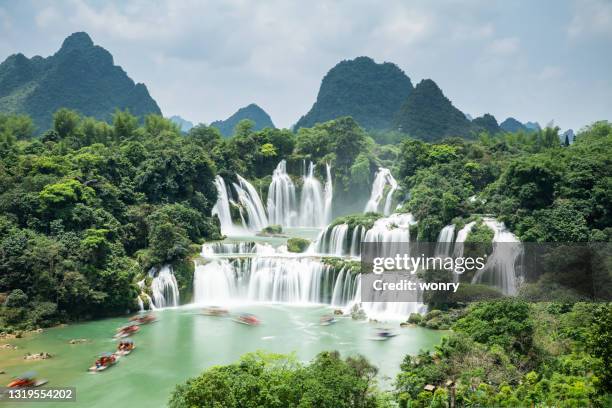 detian waterfall in china - detian waterfall stock pictures, royalty-free photos & images