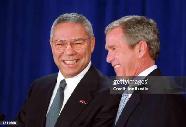 Colin Bush Us Bush Powell Photos and Premium High Res Pictures - Getty Images
