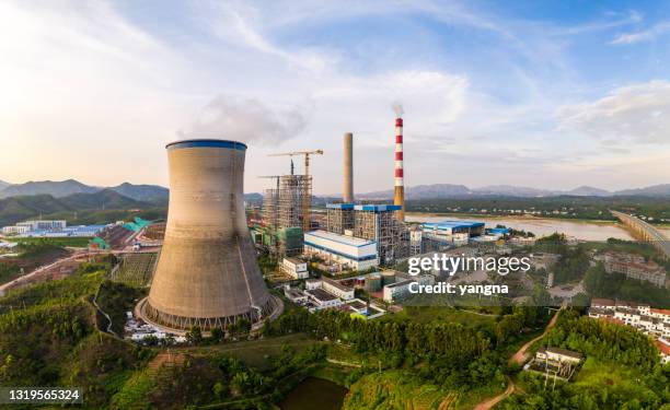 thermal power station - nuclear power station imagens e fotografias de stock