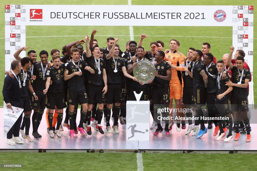 FC Bayern Muenchen v FC Augsburg - Bundesliga