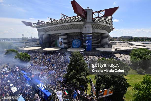 General view outside the stadium as FC Internazionale fans celebrate winning the title as the team bus arrives prior to the Serie A match between FC...