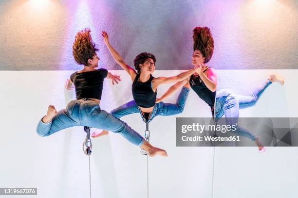 Acrobatic Dancers Photos and Premium High Res Pictures - Getty Images