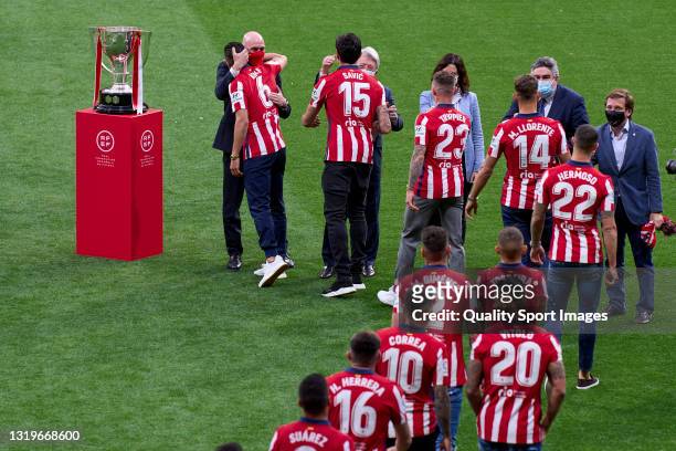 Players of Atletico de Madrid celebrates winning La Liga authorities salutting at Estadio Wanda Metropolitano on May 23, 2021 in Madrid, Spain.