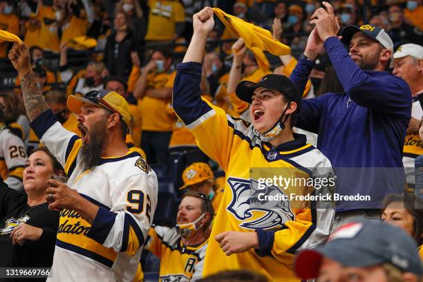 Preds Fan Predators Score Photos and Premium High Res Pictures - Getty Images