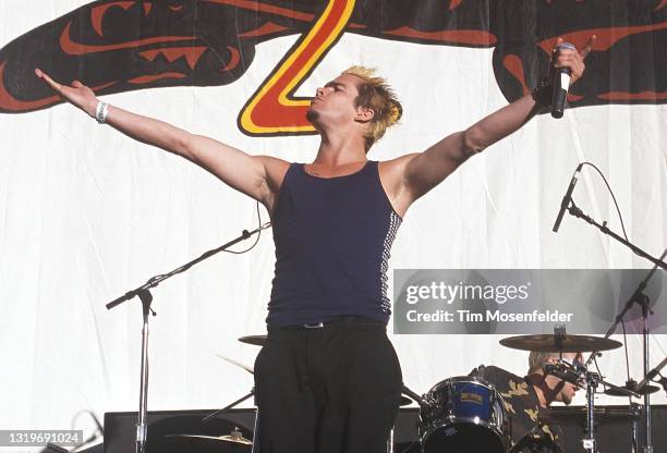 Mark McGrath of Sugar Ray performs at Shoreline Amphitheatre on September 13, 1997 in Mountain View, California.
