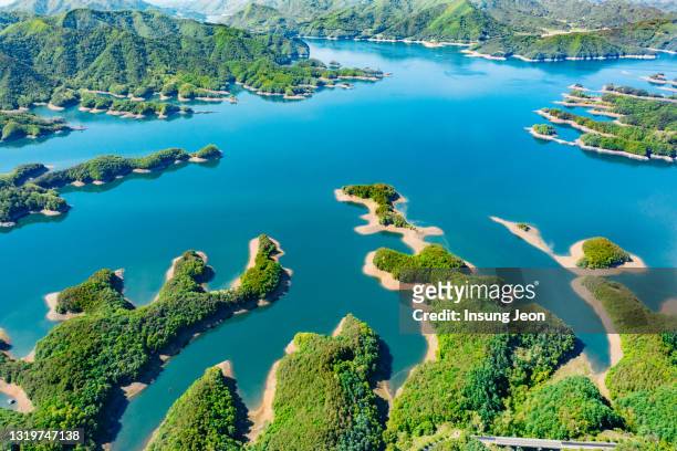 aerial view on chungjuho lake - corea del sur fotografías e imágenes de stock