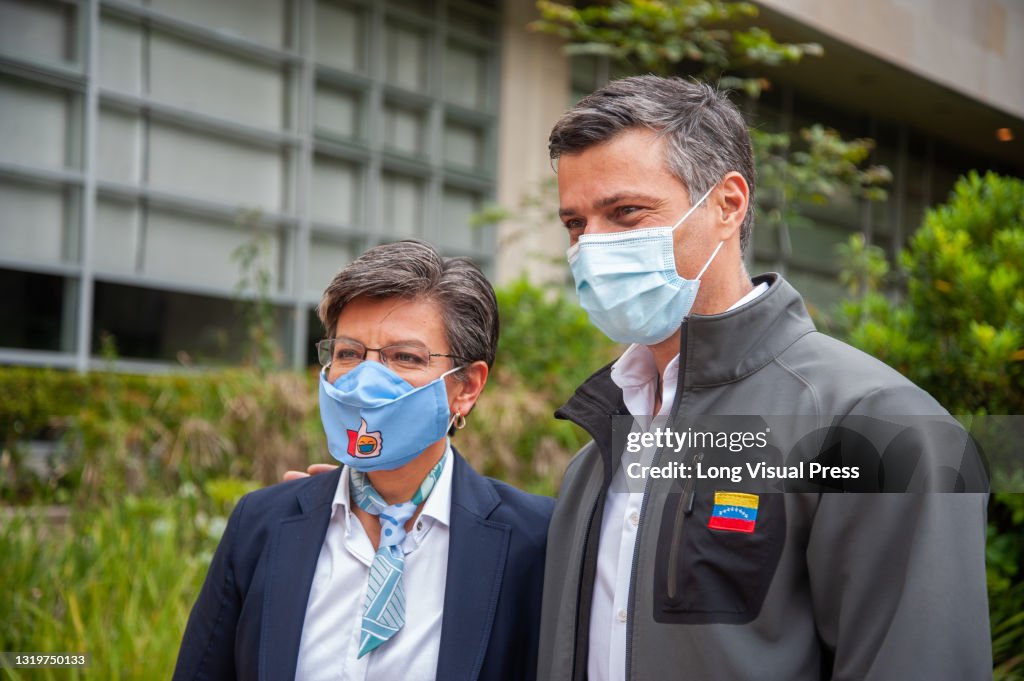 Leopoldo Lopez attends Christmas celebrations with mayor Claudia Lopez in Bogota